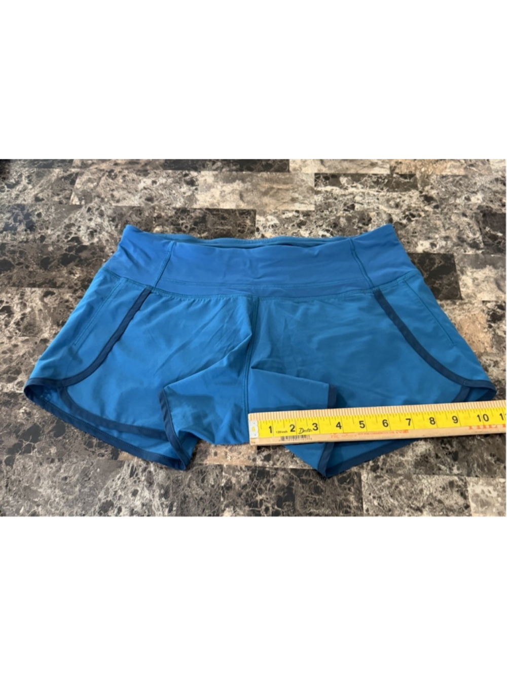 LULULEMON RUN TIMES SHORT 3.5” TEAL COLOR SIZE 6 WASIT 15” - Picture 2 of 8